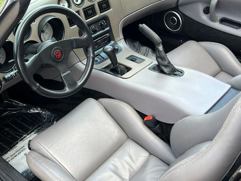 Used 1995 Dodge Viper RT/10 RWD image 2
