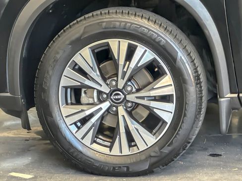 Used 2023 Nissan Rogue SV FWD image 24