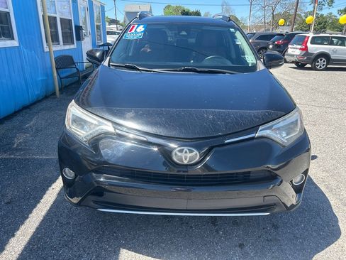 Used 2016 Toyota RAV4 Limited image 2