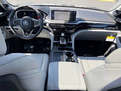 Certified 2026 Acura MDX w/ Technology Package image 23