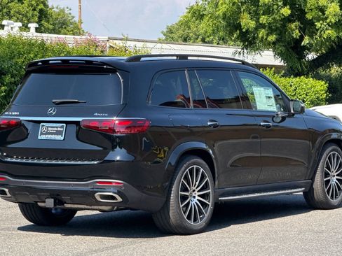 New 2026 Mercedes-Benz GLS 580 4MATIC image 3