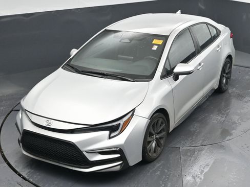 Used 2024 Toyota Corolla SE image 31