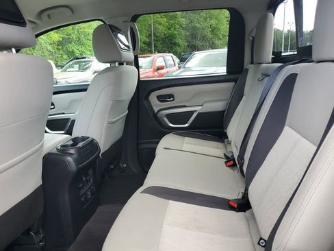 Used 2021 Nissan Titan SV w/ SV Convenience Package AWD/4WD image 11