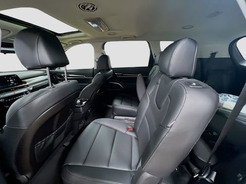 New 2025 Kia Telluride S image 26