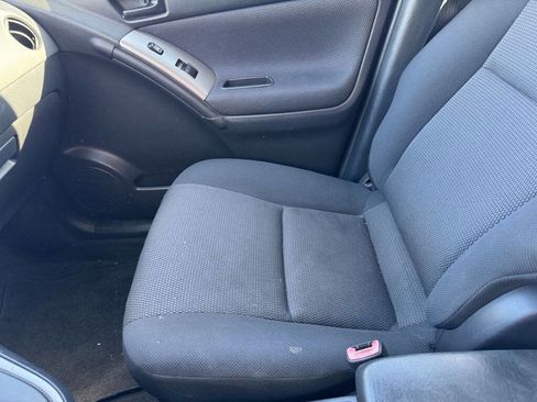 Used 2006 Pontiac Vibe w/ Preferred Package image 12