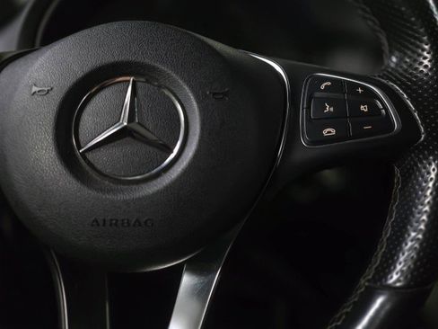 Used 2019 Mercedes-Benz Metris Passenger image 23