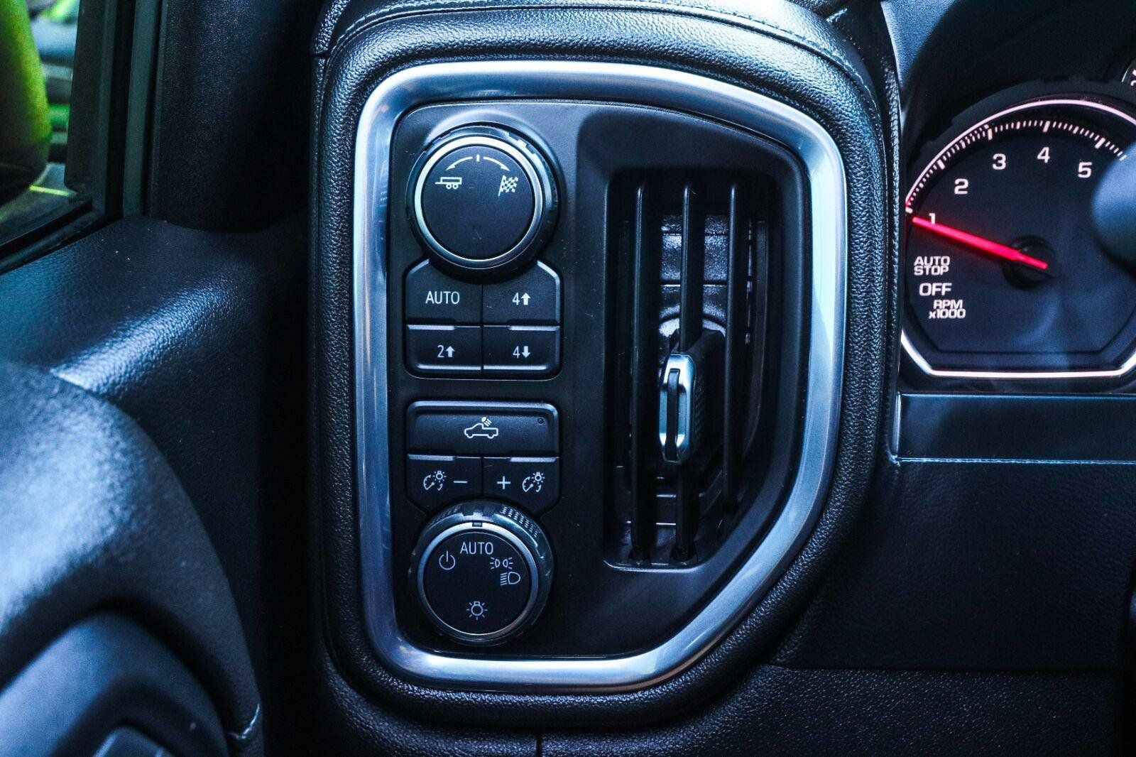 Used 2019 Chevrolet Silverado 1500 LT w/ All-Star Edition AWD/4WD image 35