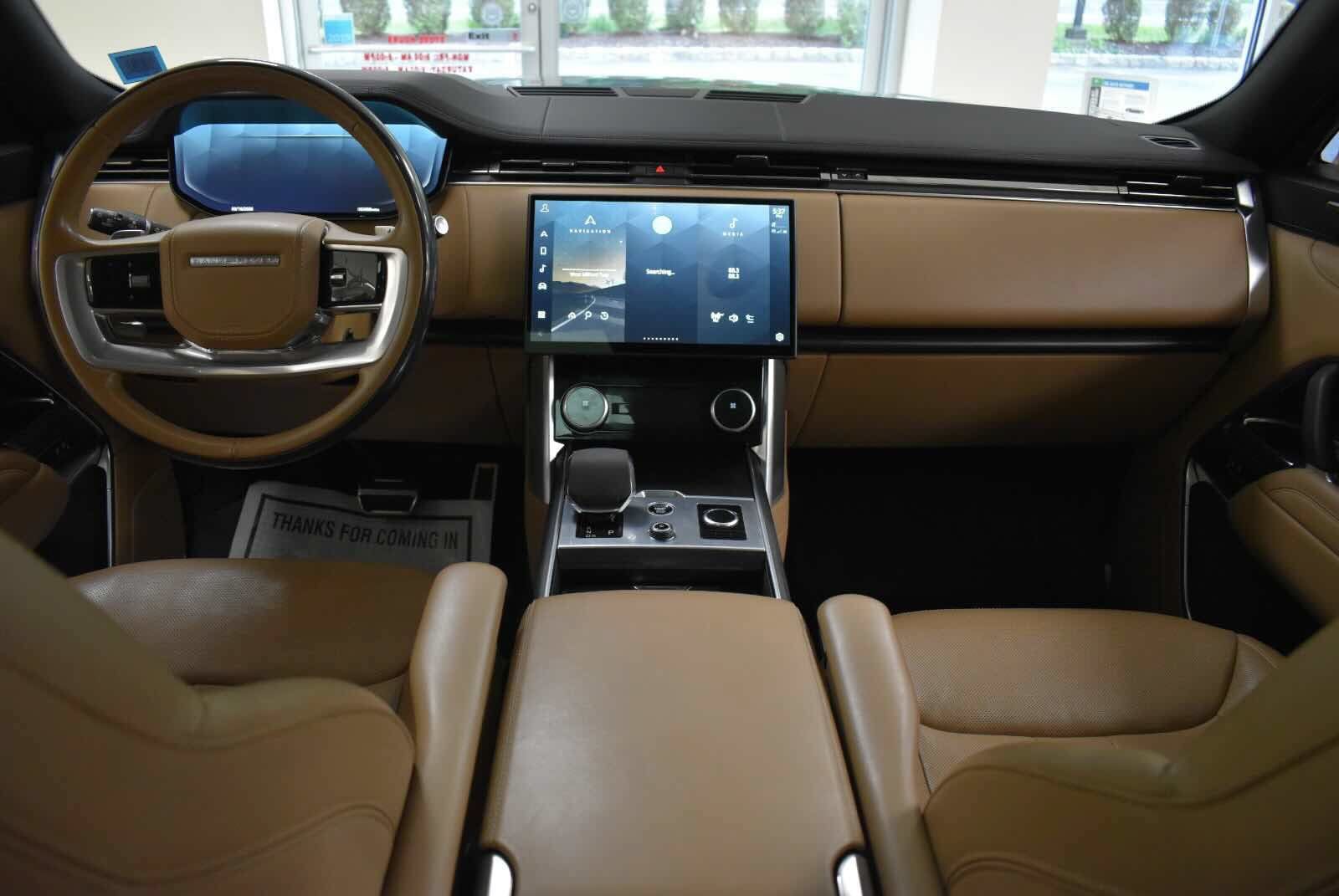 Used 2023 Land Rover Range Rover Long Wheelbase SE AWD/4WD image 15