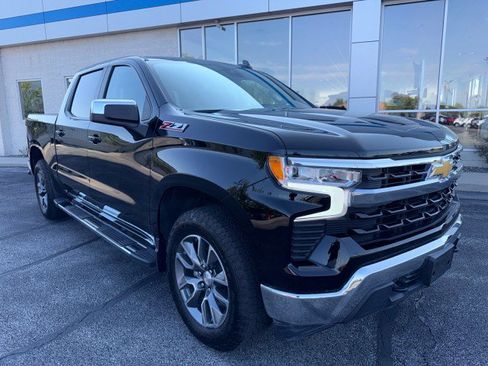Used 2025 Chevrolet Silverado 1500 LT AWD/4WD image 1