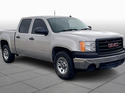 Used 2007 GMC Sierra 1500 W/T w/ Work Truck Preferred Package image 3