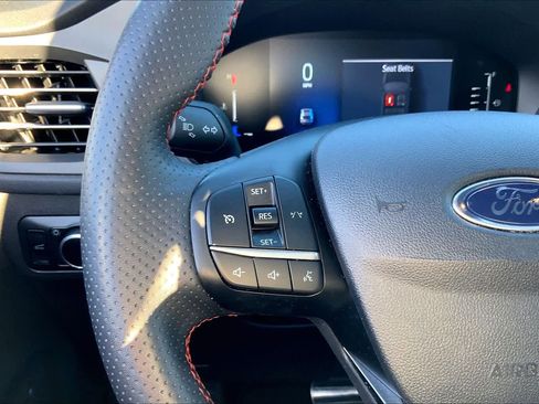 Used 2024 Ford Escape ST-Line image 23