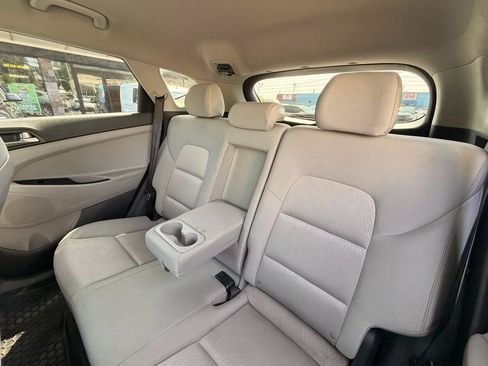 Used 2018 Hyundai Tucson SEL AWD/4WD image 16
