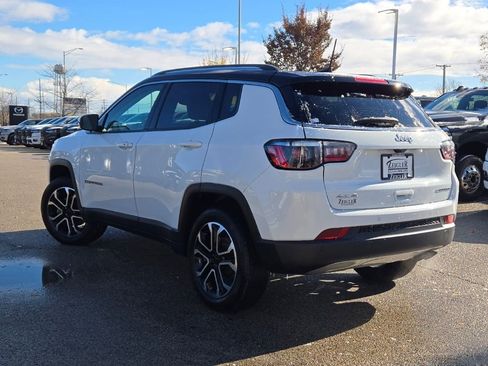 Used 2022 Jeep Compass Limited image 13