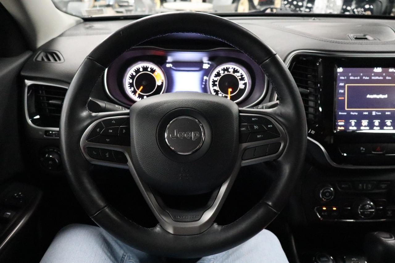 Used 2019 Jeep Cherokee Limited AWD/4WD image 13