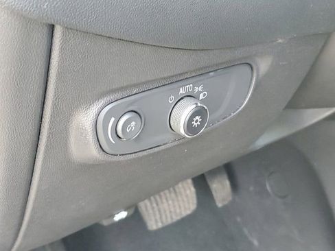 Used 2022 Chevrolet Equinox RS w/ LPO, Floor Liner Package AWD/4WD image 14