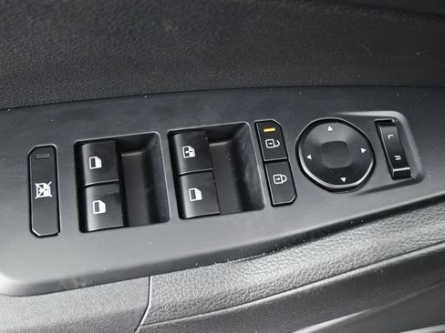 Used 2026 Kia Sportage LX FWD image 24