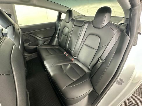 Used 2023 Tesla Model 3 Standard Range image 33