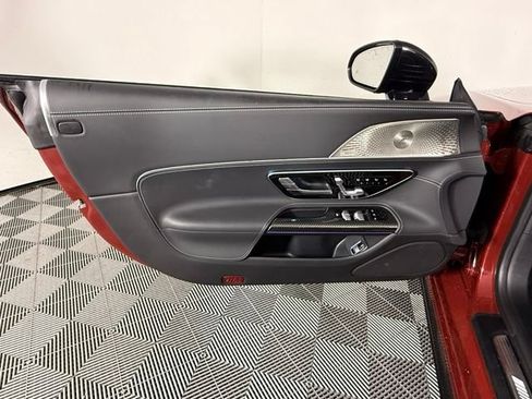 Used 2022 Mercedes-Benz SL 63 AMG 4MATIC image 14