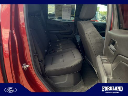 Used 2026 Chevrolet Colorado W/T w/ Advanced Trailering Package AWD/4WD image 18