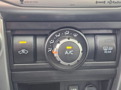 Used 2018 Toyota 4Runner SR5 Premium AWD/4WD image 32