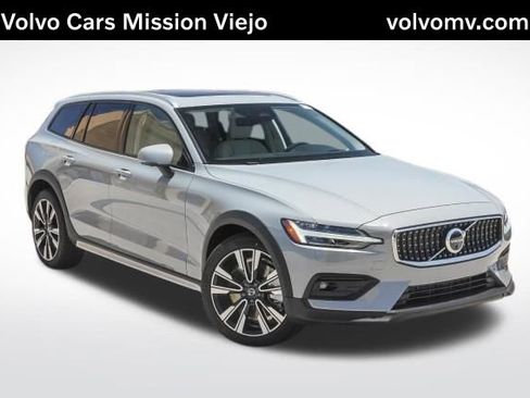 New 2025 Volvo V60 B5 Cross Country Ultra w/ Protection Package Premier image 1