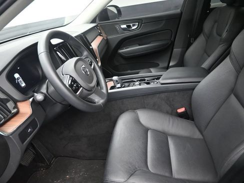 Used 2024 Volvo XC60 B5 Plus w/ Climate Package AWD/4WD image 11