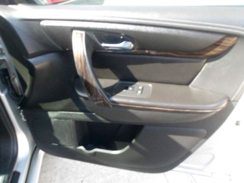Used 2016 GMC Acadia Denali FWD image 9