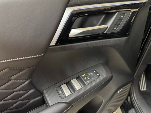 New 2026 Mitsubishi Outlander SEL image 7