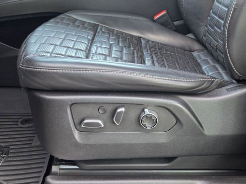 Used 2023 Cadillac Escalade Sport Platinum w/ LPO, ONYX Package image 27