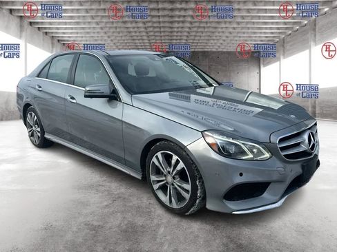 Used 2014 Mercedes-Benz E 350 4MATIC Sedan image 3