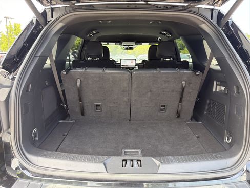 Used 2025 Ford Explorer ST-Line AWD/4WD image 28