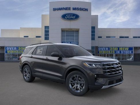 New 2026 Ford Explorer Active w/ Active Comfort Package AWD/4WD image 7