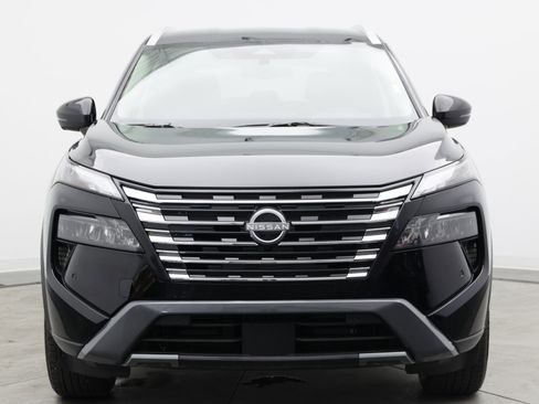Used 2026 Nissan Rogue SL FWD image 2