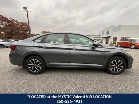 Certified 2022 Volkswagen Jetta S image 5