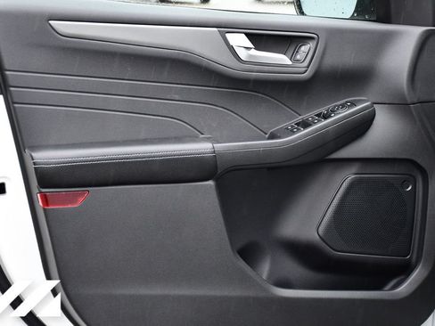 New 2024 Ford Escape SE FWD image 28