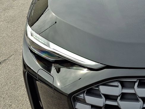 Certified 2025 Audi Q5 Premium Plus w/ Premium Plus image 9