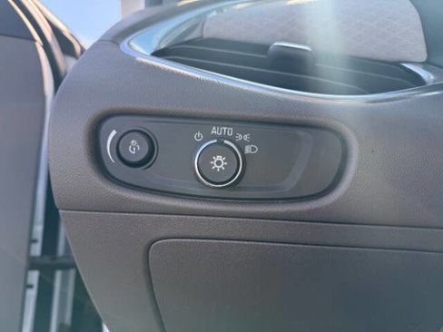 Used 2020 Chevrolet Malibu LT FWD image 13