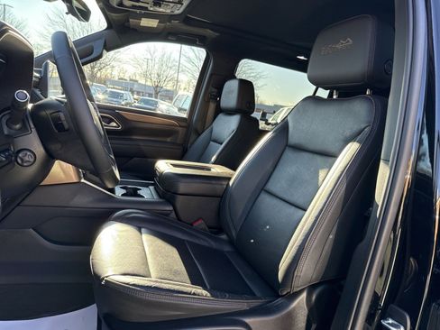 Used 2024 Chevrolet Suburban High Country image 12