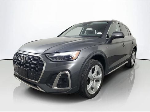 Used 2023 Audi Q5 2.0T Premium Plus w/ Premium Plus Package AWD/4WD image 3