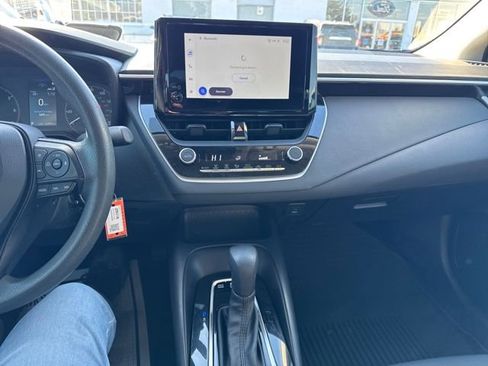 Used 2024 Toyota Corolla LE image 17