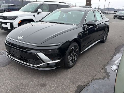 Certified 2025 Hyundai Sonata SEL image 1