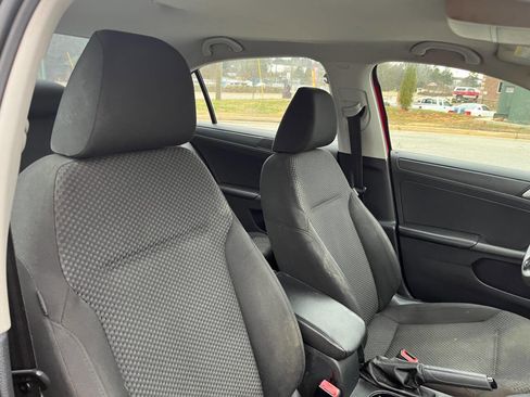 Used 2014 Volkswagen Jetta S image 16
