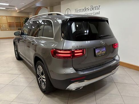 New 2026 Mercedes-Benz GLB 250 image 3