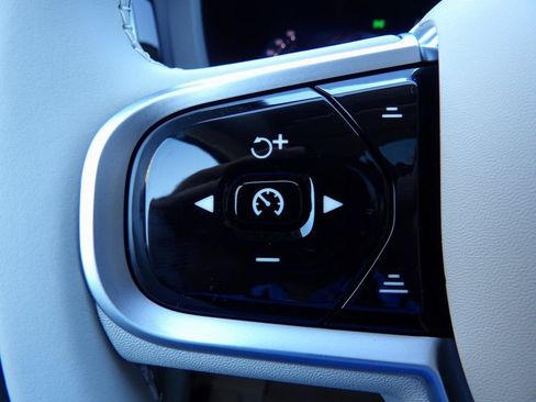 New 2026 Volvo XC60 B5 Ultra w/ Protection Package Premier image 17