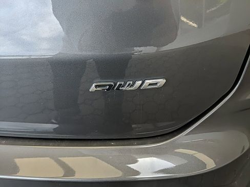 Used 2024 Ford Edge SEL w/ Convenience Package image 9