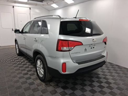 Used 2014 Kia Sorento LX AWD/4WD image 4