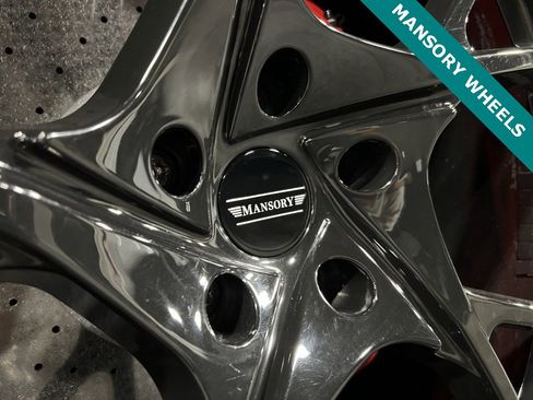 Used 2019 Lamborghini Urus image 18