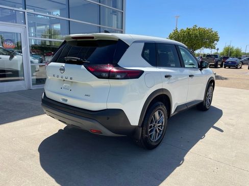 Used 2023 Nissan Rogue S AWD/4WD image 5