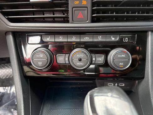 Used 2023 Volkswagen Jetta SEL FWD image 32