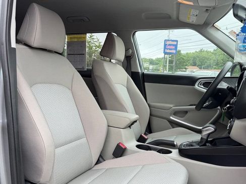 Used 2022 Kia Soul LX FWD image 15